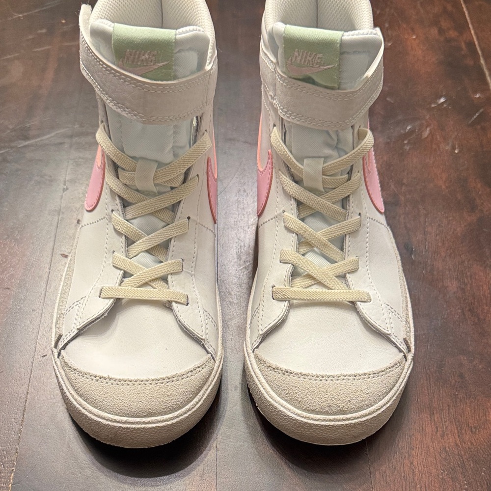 Nike Kids Blazer Mid 77 High-Top Sneakers - White, Pink